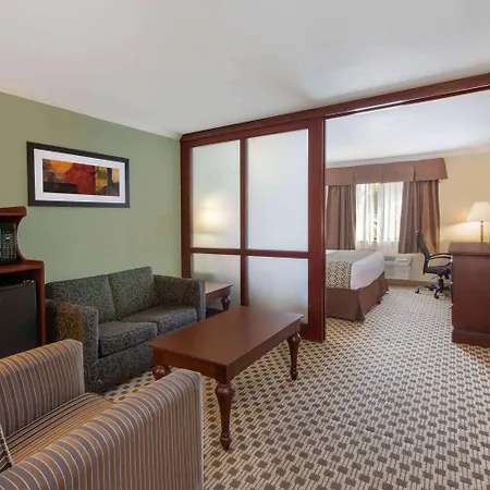 Baymont By Wyndham Pompton Plains/Wayne Hotel Pequannock Exterior photo