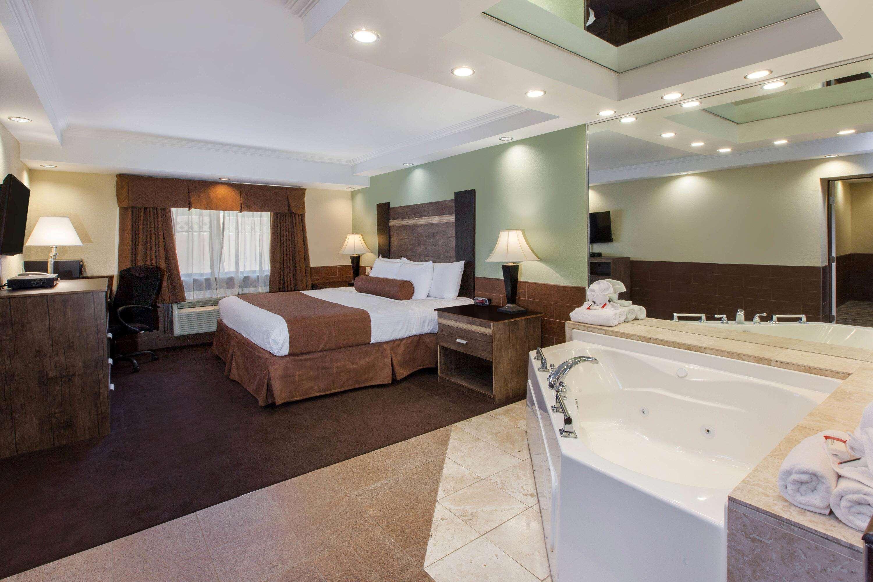 Baymont By Wyndham Pompton Plains/wayne